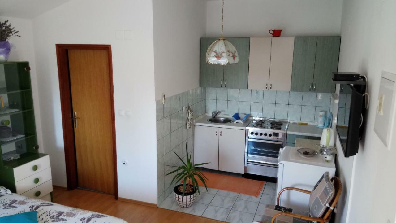 Apartments Stivic Pinezići 外观 照片