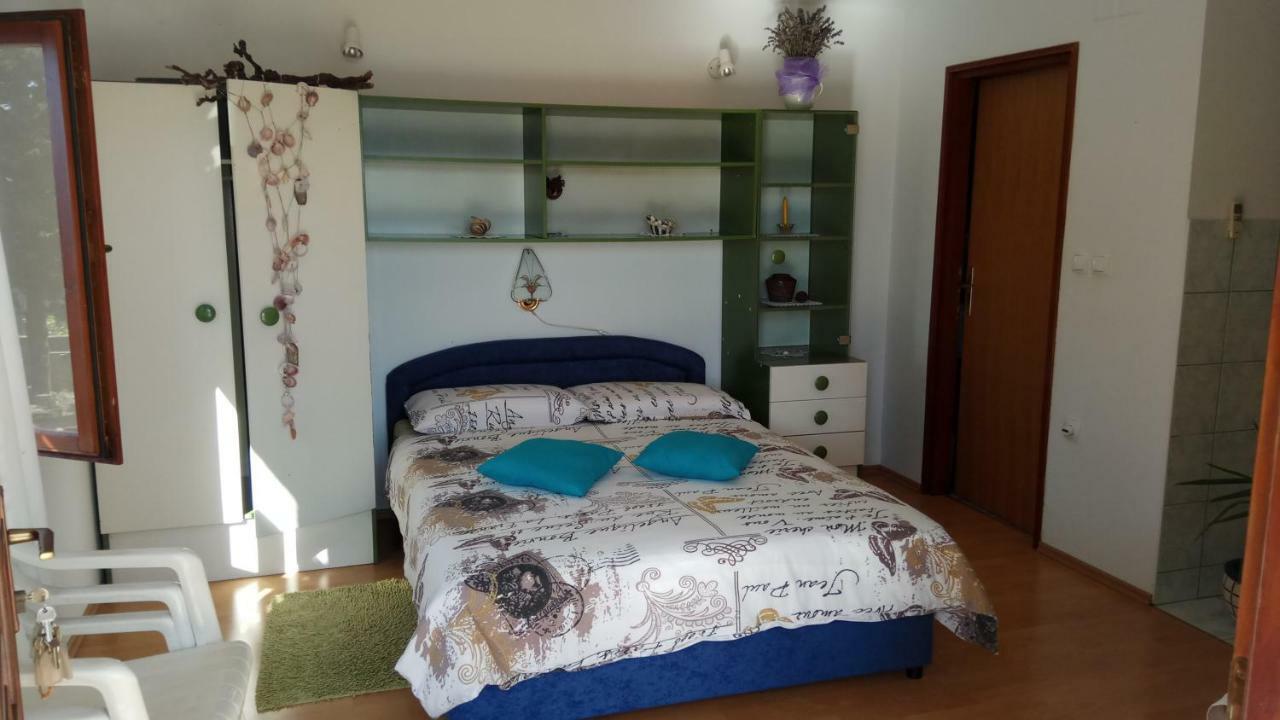 Apartments Stivic Pinezići 外观 照片